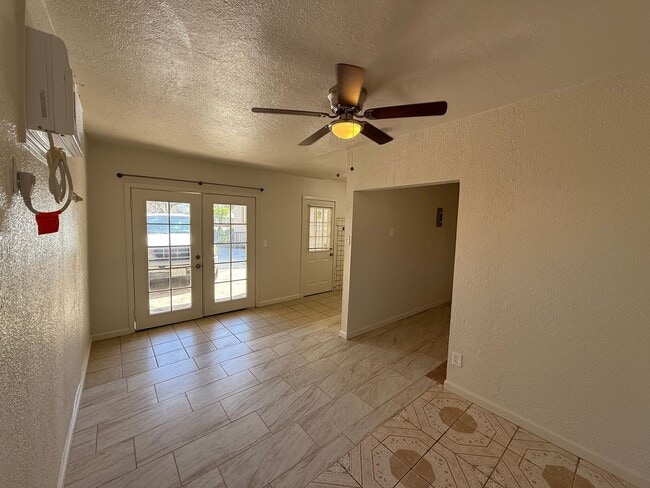 Building Photo - S. 4th Street