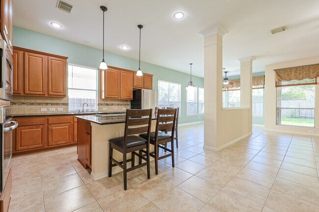 Building Photo - 6726 Hawsley Way