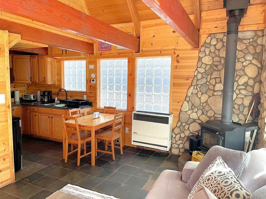 Building Photo - 2418 Fir Dr