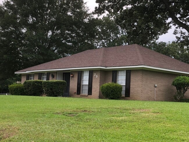 Building Photo - 25 Woodgate Dr