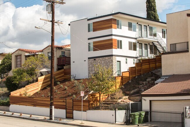 Building Photo - 1167 Bellevue Ave