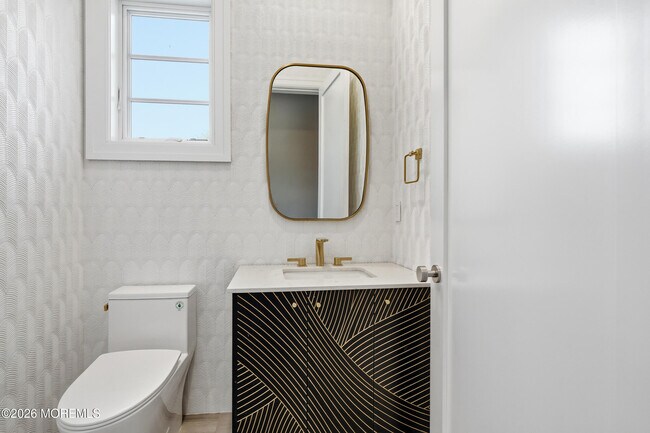 Building Photo - 84 Cooper Ave