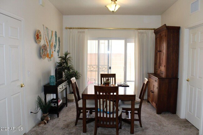 Building Photo - 232 S Clubhouse Ln