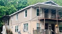 Building Photo - 613 Quarry St