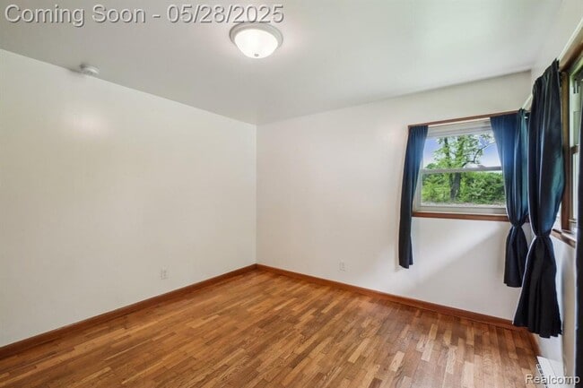 Building Photo - 3005 S Hickory Ridge Rd
