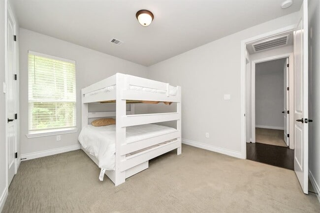 Building Photo - 130 Bighorn Rd