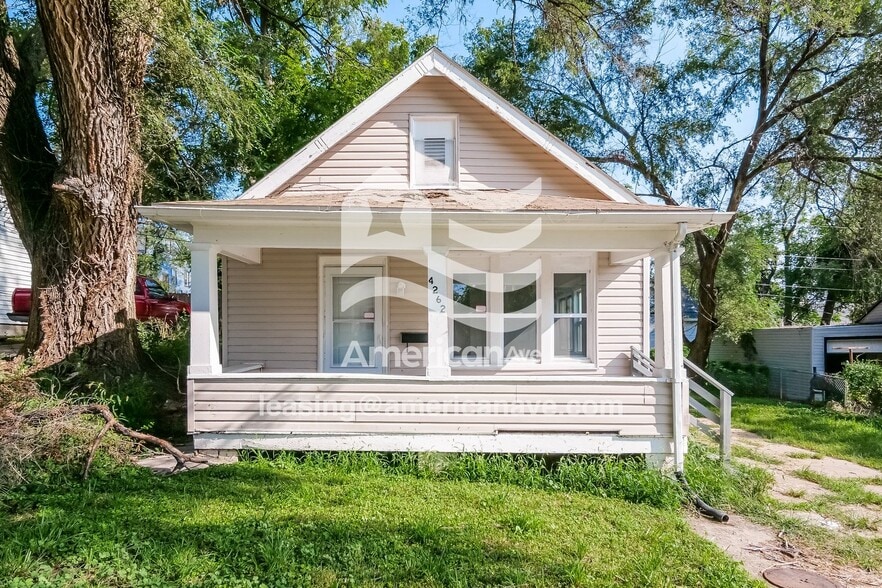 Building Photo - 4262 Maple St