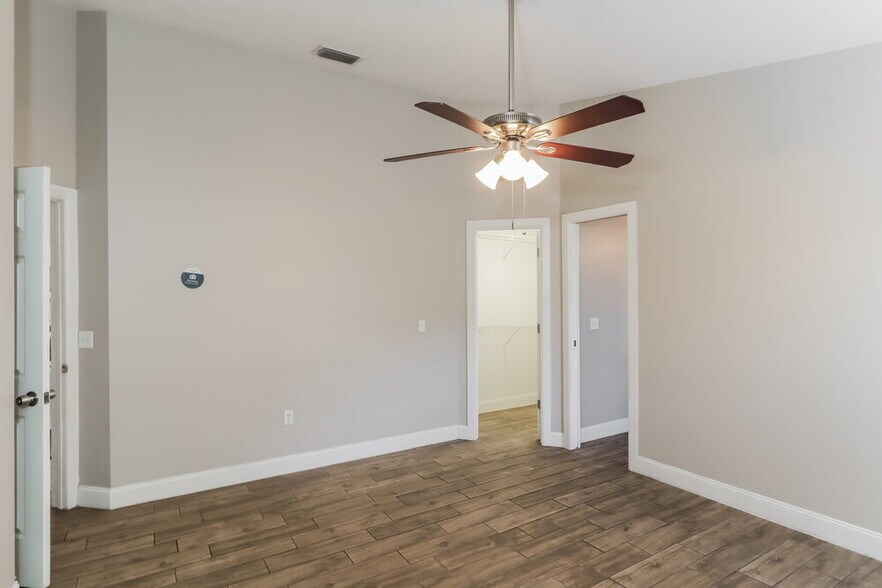 Building Photo - 22726 Sills Loop