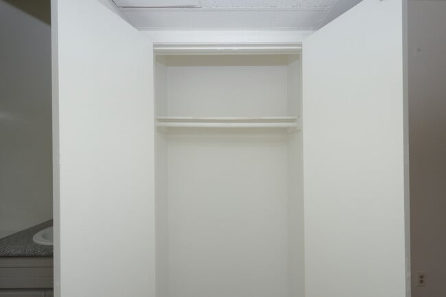 Building Photo - 1809 Berendo N St
