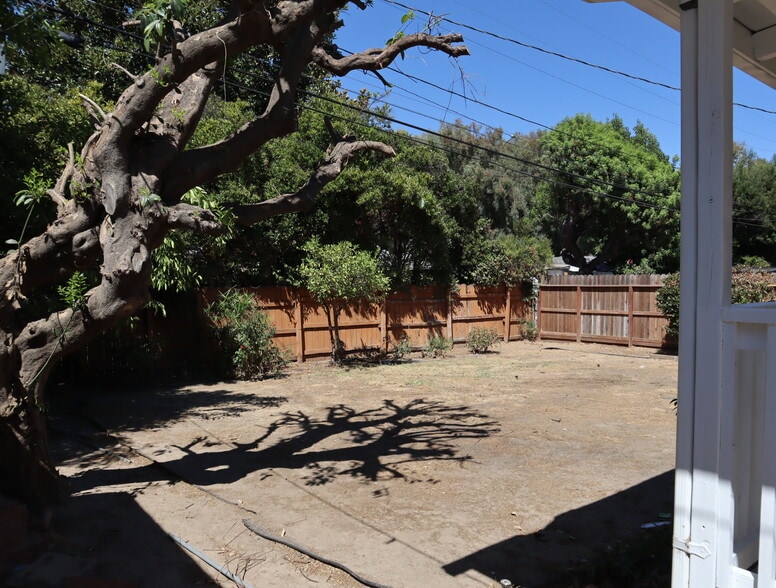 Building Photo - 22051 San Miguel St