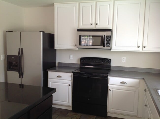 Building Photo - 4144 Alcazar Dr