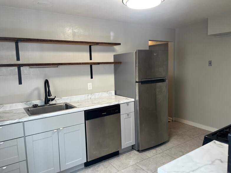 Newly Renovated Kitchen - 7558 Woodland Ave