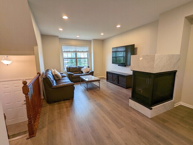 Building Photo - 2807 Blakely Ln