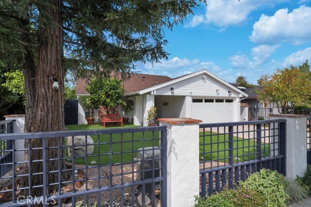 Building Photo - 6305 Crebs Ave