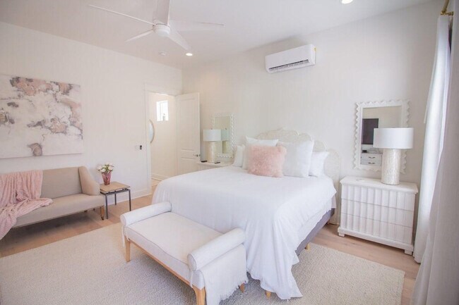 Building Photo - 141 Valdare Ln