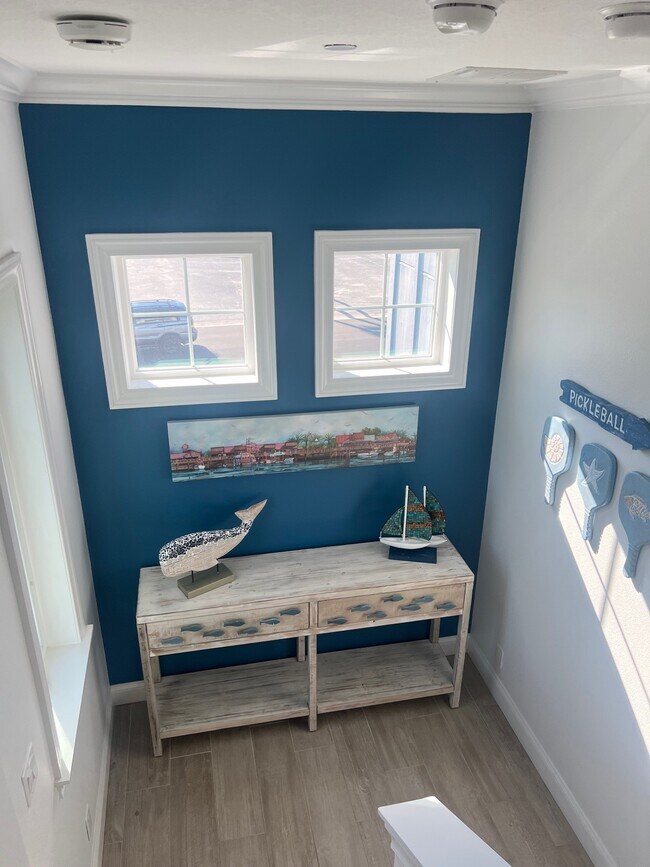 Building Photo - 11715 1st St E