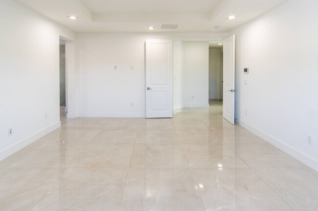 Building Photo - 2030 SW 145th Ave