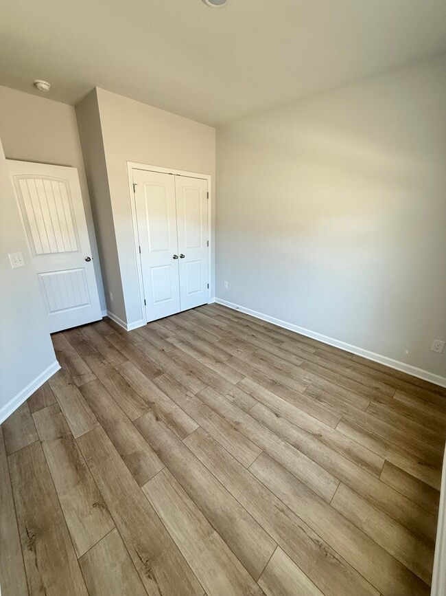 Building Photo - 206 Daybreak Ln