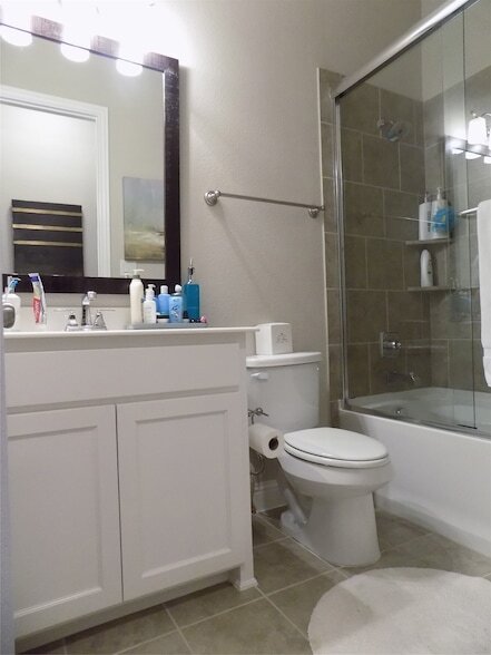 Building Photo - 2440 Vaquero Ln