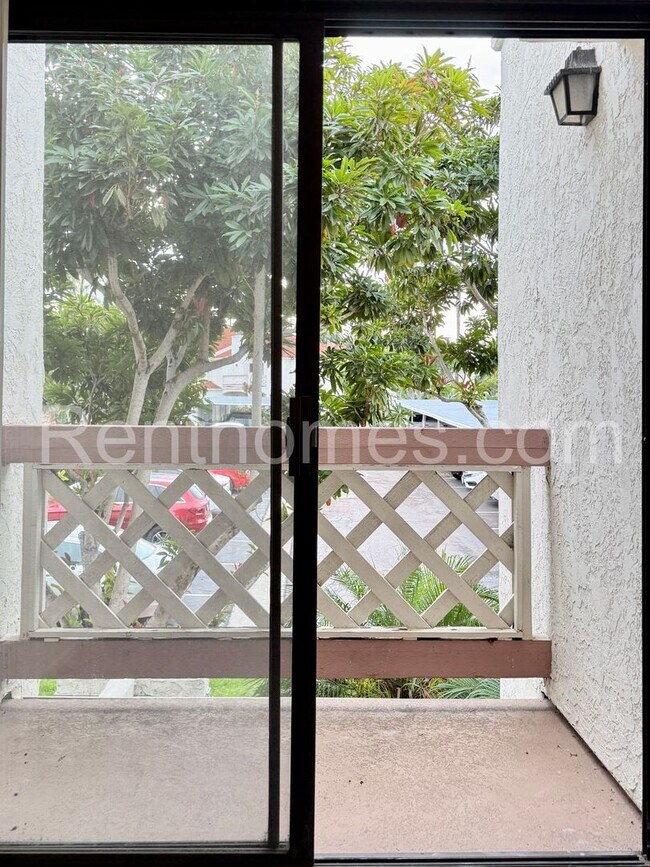 Building Photo - 9352 Twin Trails Dr