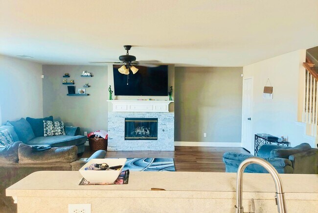Building Photo - Coming Soon Spacious 4-Bedroom Home for Re...
