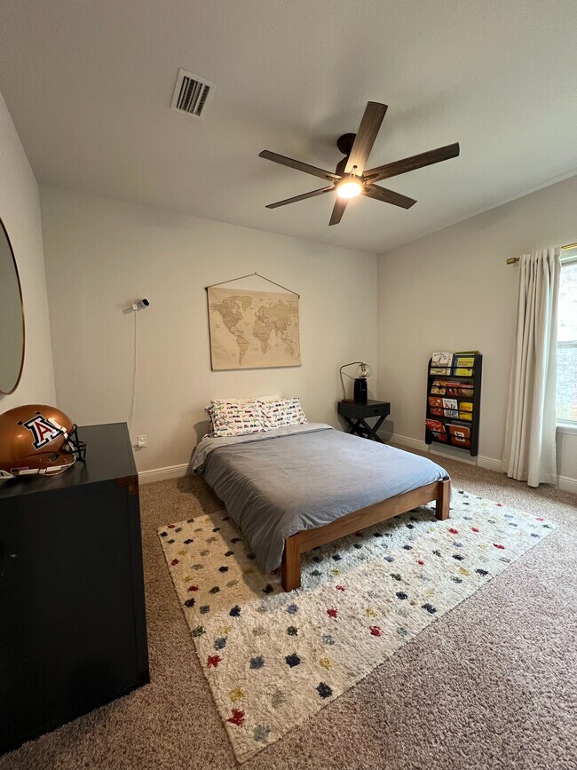 Building Photo - 8026 Burnside Lp