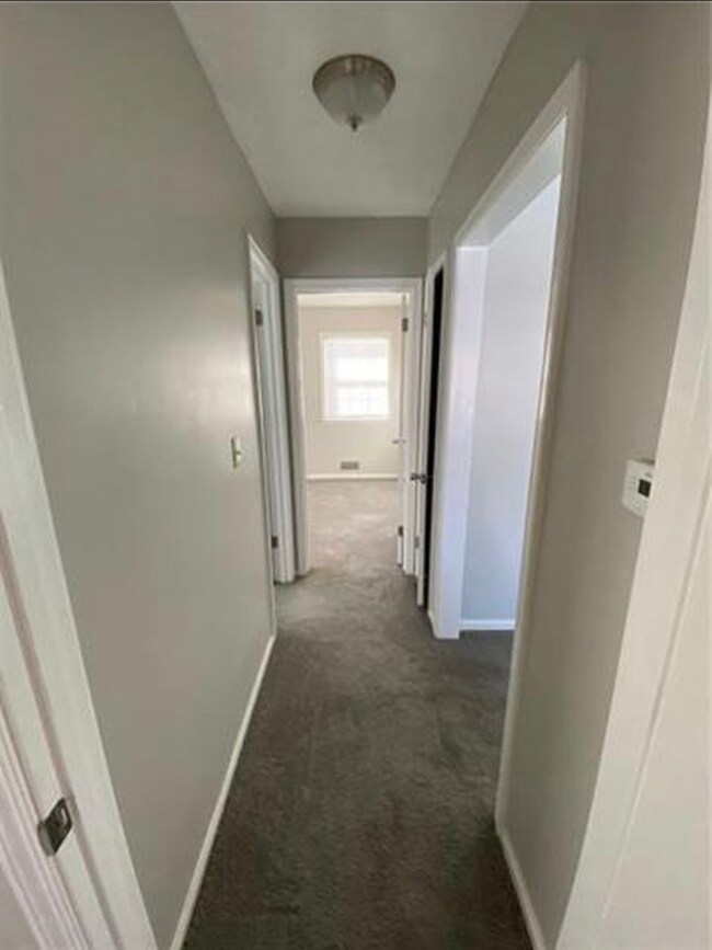 Building Photo - 1313 NW 6th St