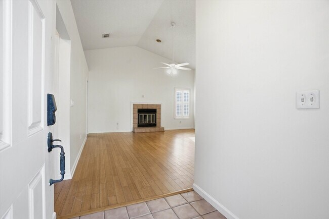 Building Photo - 212 Pheasant Run