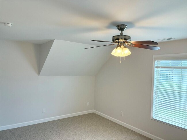 Building Photo - 204 Providence Ln