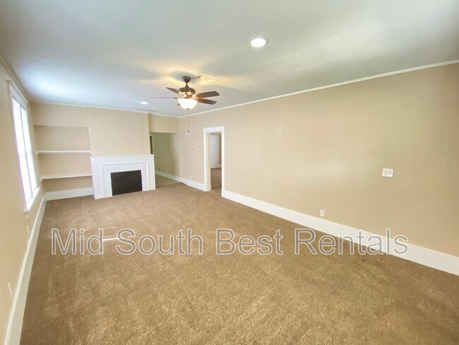 Building Photo - 1495 Netherwood (Glenview)