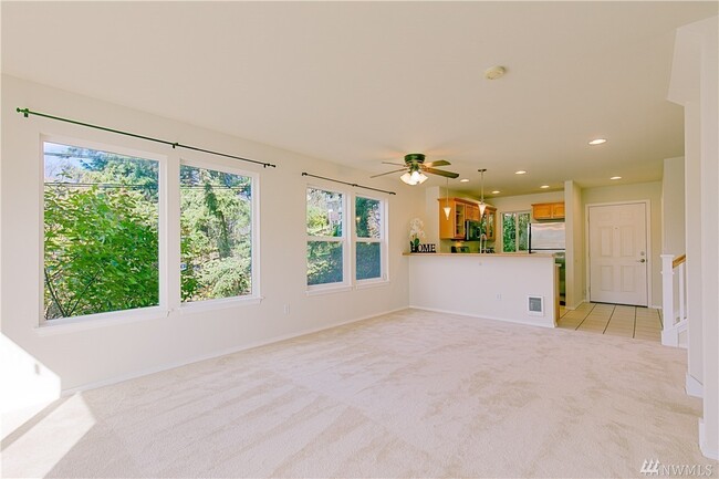 Building Photo - Highland Park Townhouse