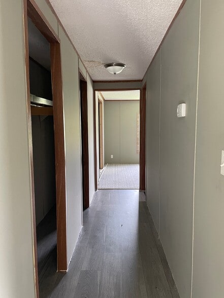Building Photo - 201 Cumberland Ln