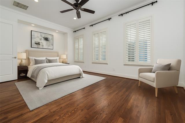 Building Photo - 2135 Marilla St