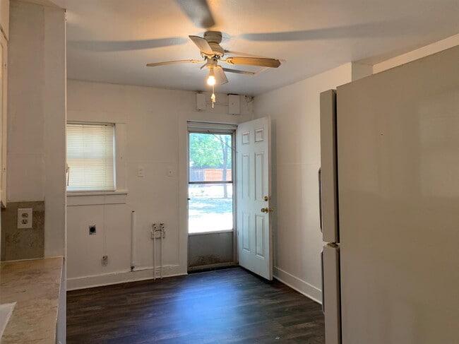 Building Photo - PRELEASE! Great Home Close to Tech and Schools!