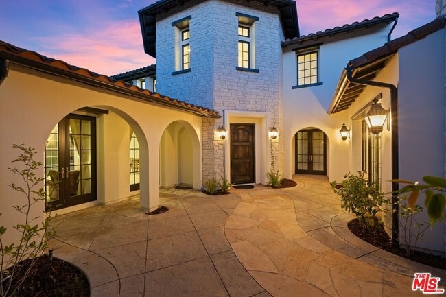 Building Photo - 25561 Prado De Oro