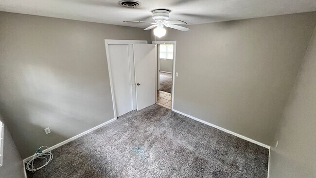 Building Photo - Lovely 3 Bedroom, 2 Bathroom Home in Melbo...