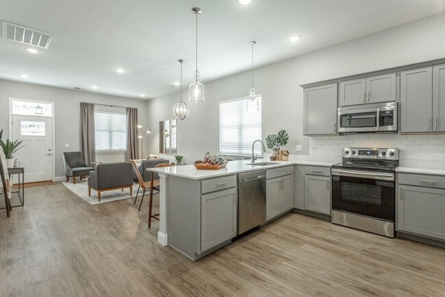 Building Photo - Brand New 4 Bedroom 3.5 Bath