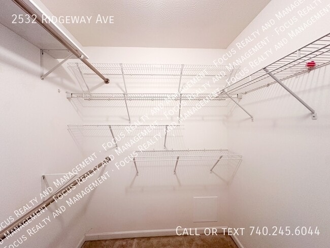 Building Photo - 2532 Ridgeway Ave