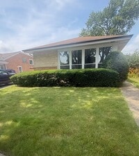 Building Photo - 8748 N Olcott Ave