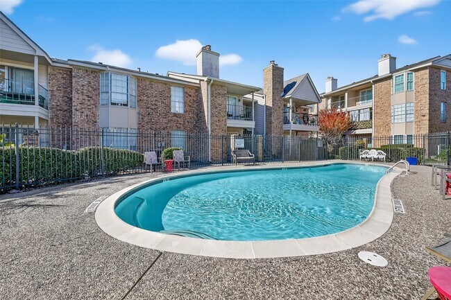 Building Photo - 3770 Lovers Wood Ln