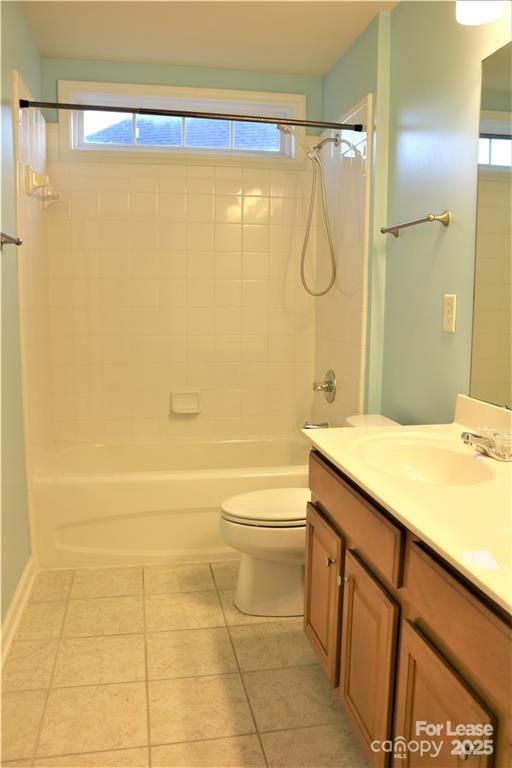 Building Photo - 913 Lillieshall Rd