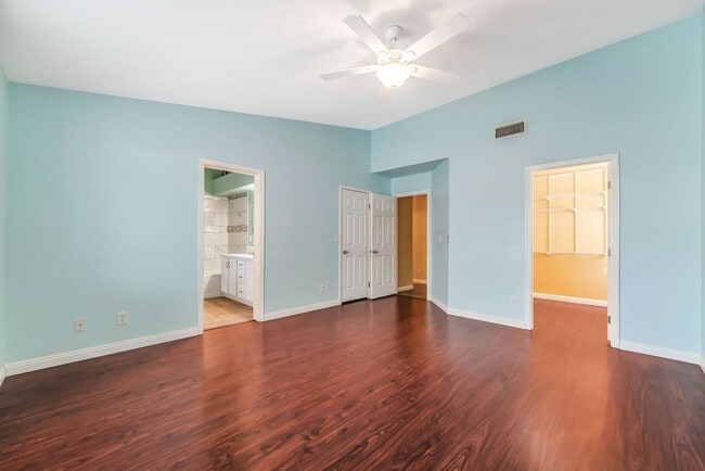 Building Photo - Spacious Single-Story Living with Oversized Lot and Dual Living Areas!
