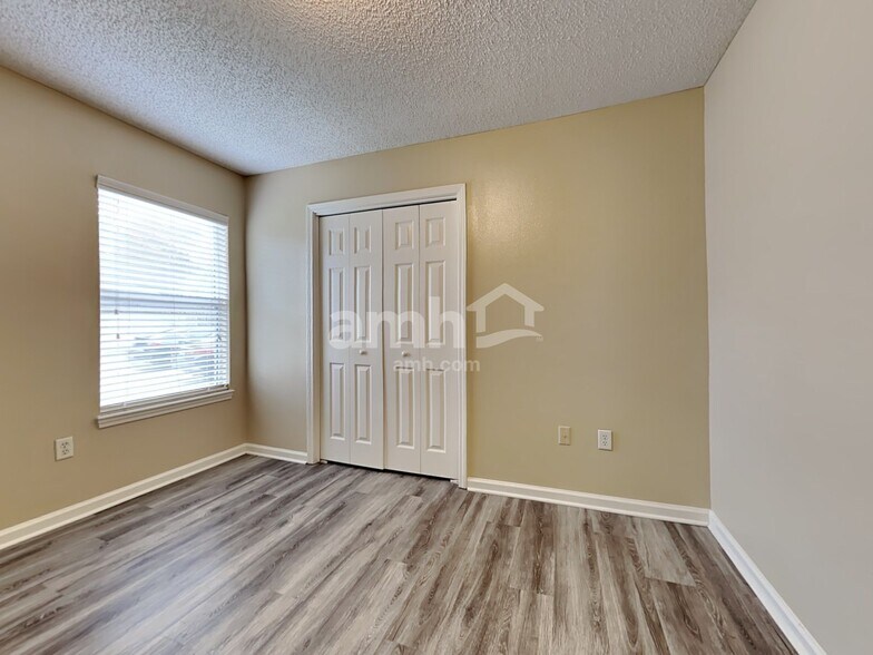 Building Photo - 2522 Blackstone Ct