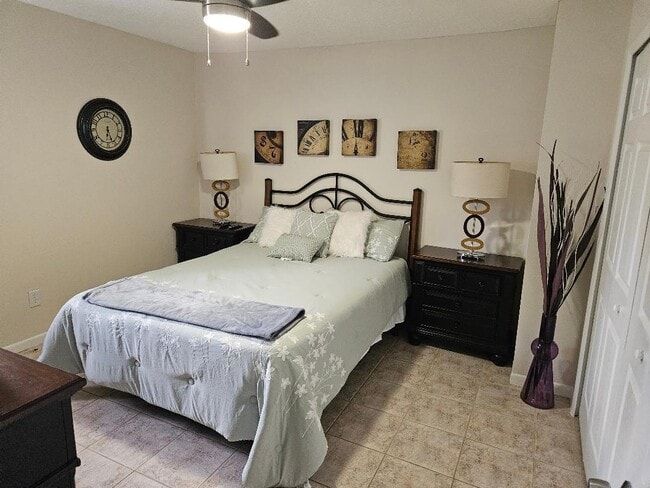 Building Photo - 1040 Big Horn Cir NW