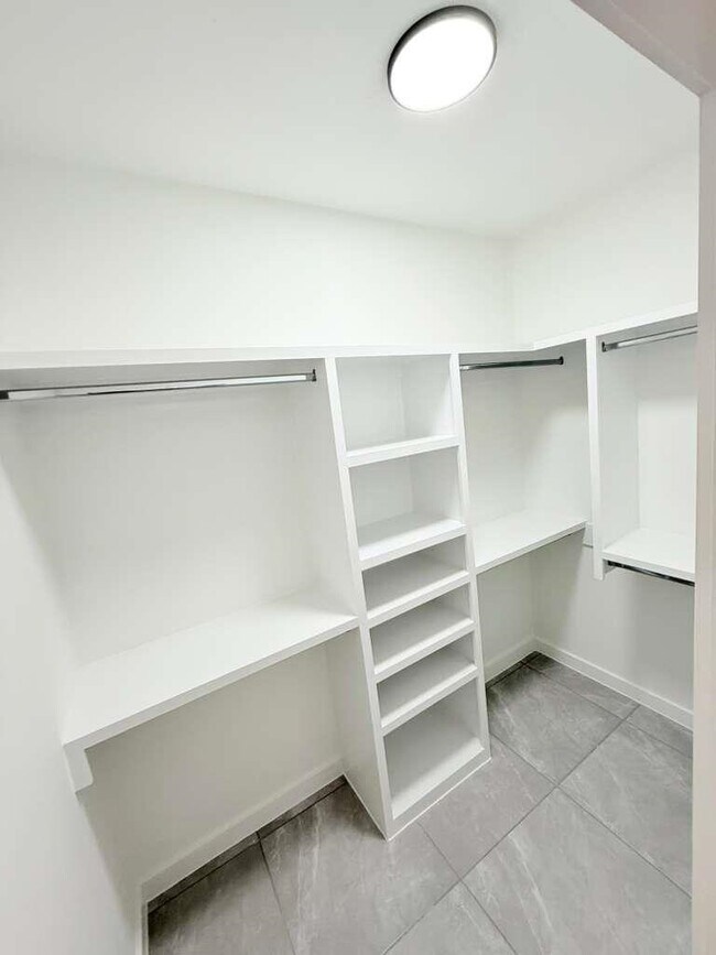 Building Photo - 3431 Lopez