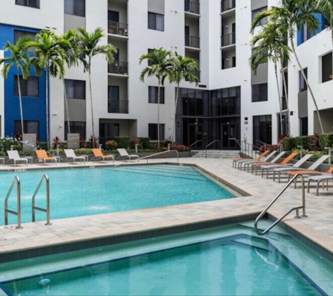 Building Photo - 8801 Doral Blvd