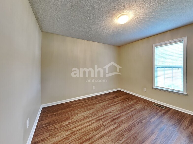 Building Photo - 8812 Love Field Ct