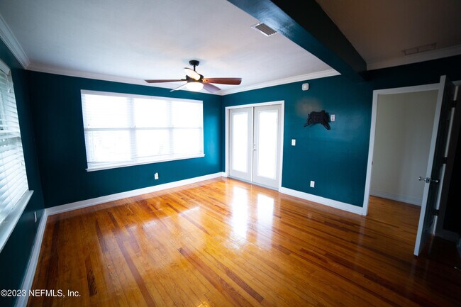 Building Photo - 2010 3rd St