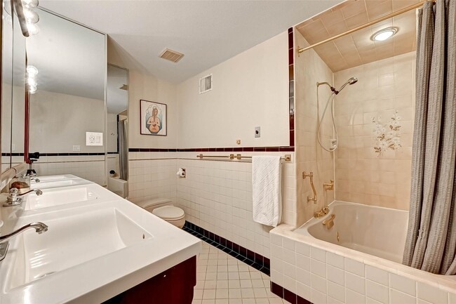Building Photo - 4628 Roseneath Dr