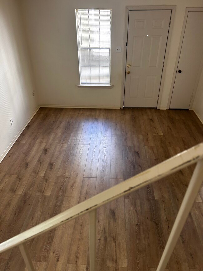 Building Photo - 4342 Rue de Belle Maison